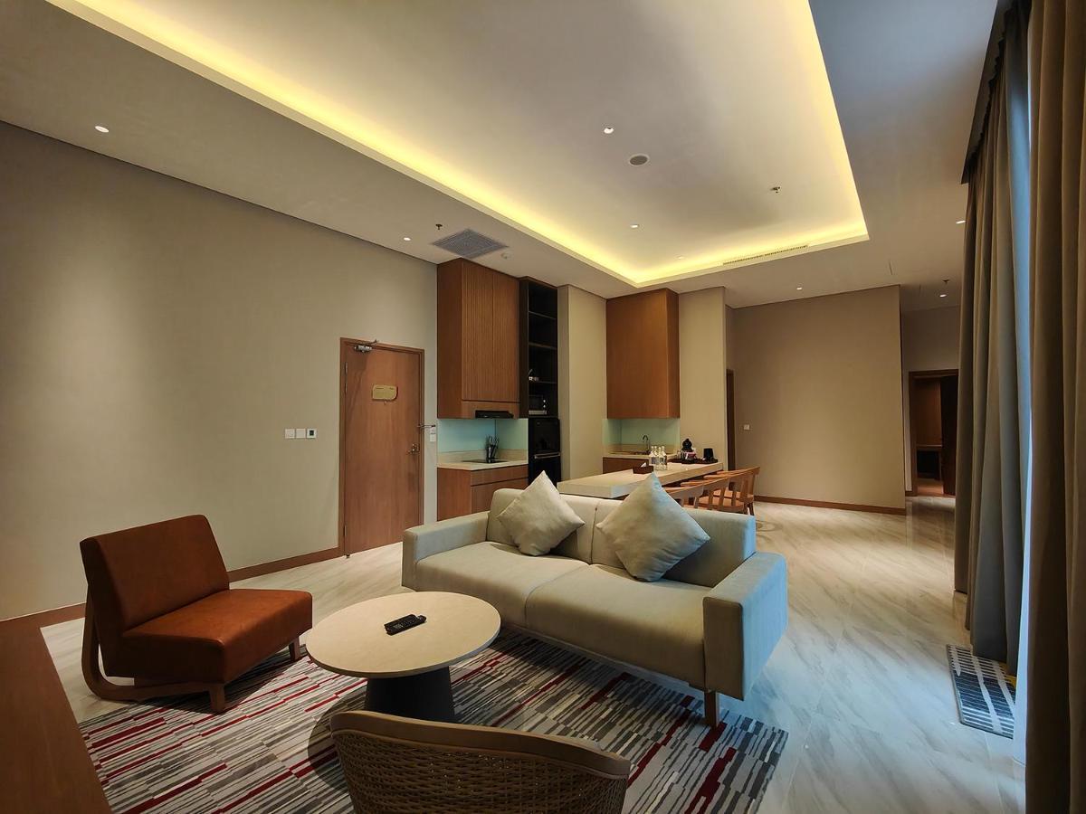 Ra Suites Simatupang Jakarta Exterior foto